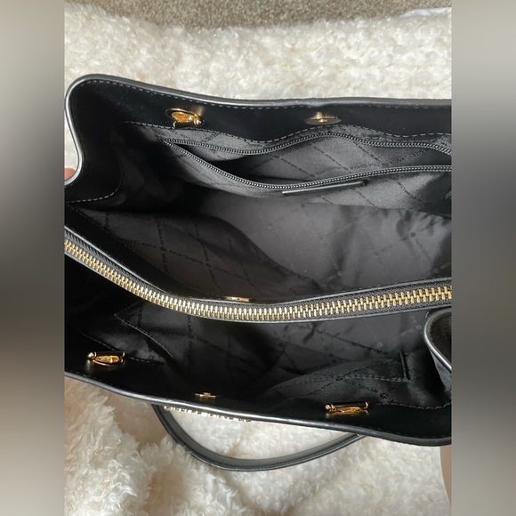 Michael Kors Teagen L Satchel with dust bag - Picture 2 of 9